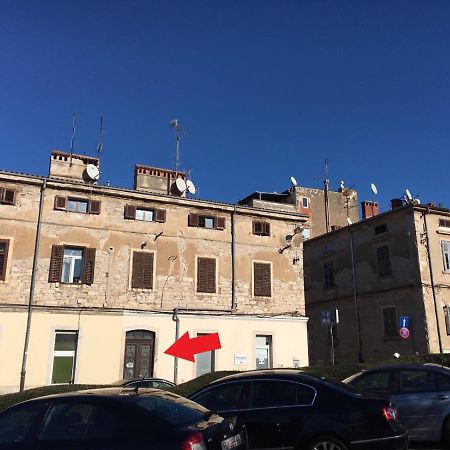 Apartments Flanaticus Pula Exterior photo