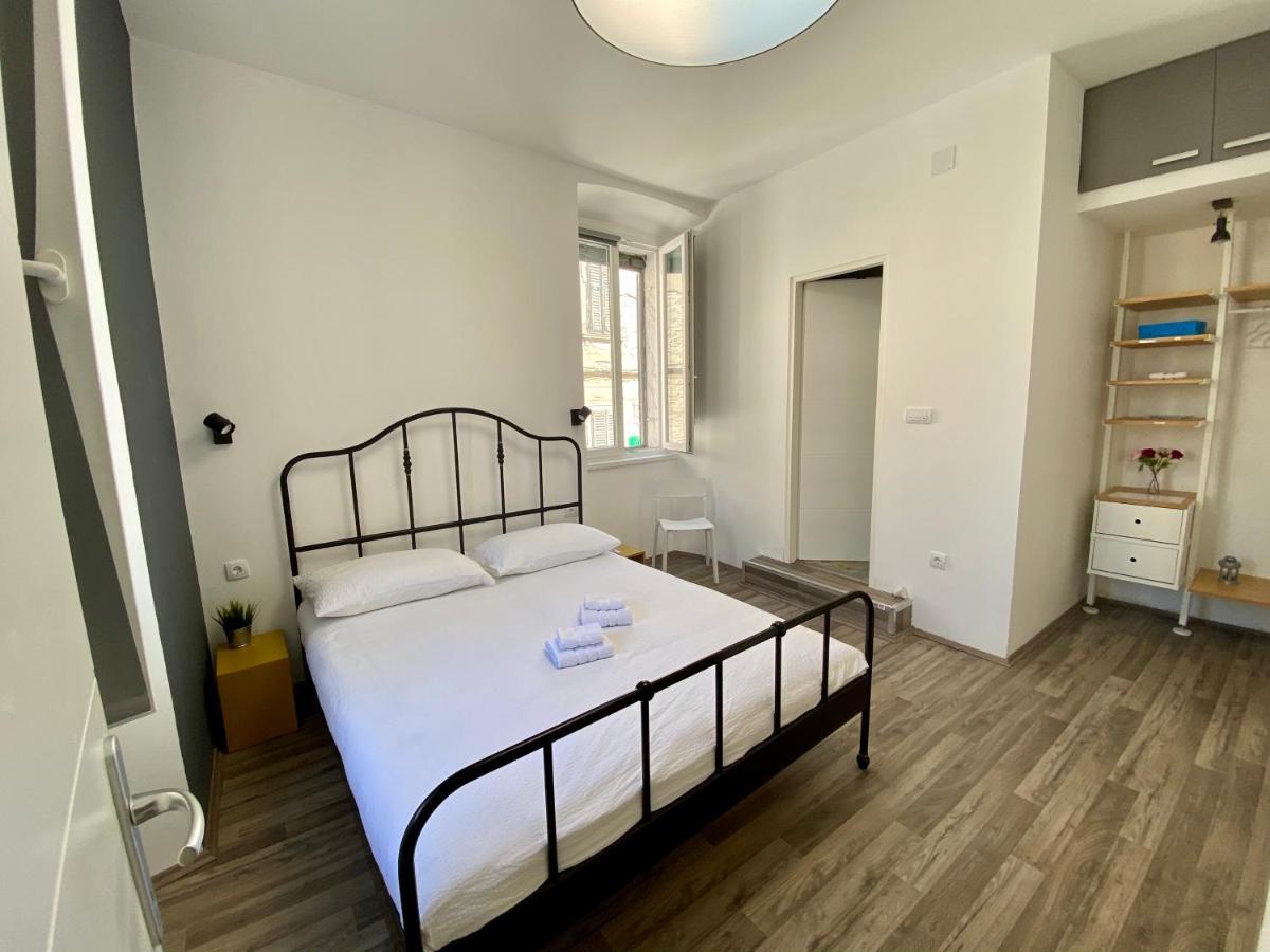 Apartments Flanaticus Pula Exterior photo